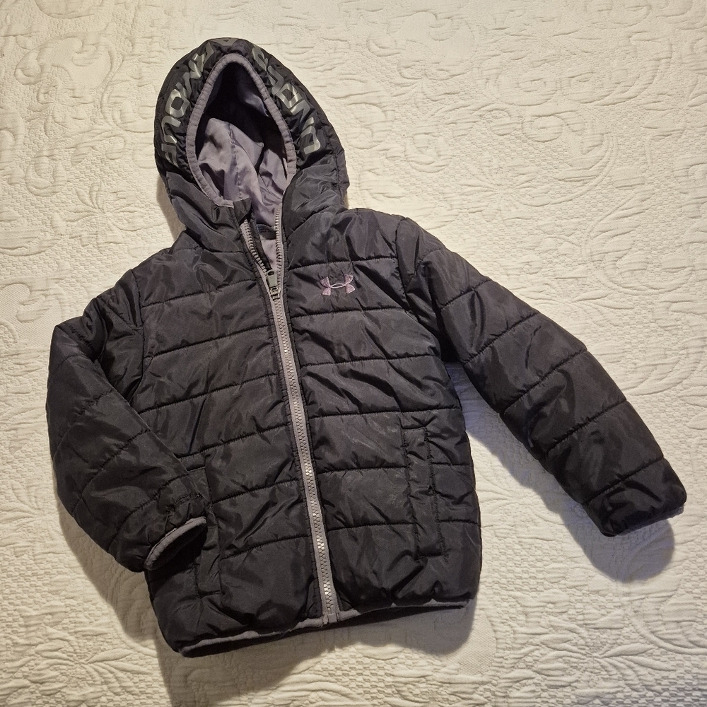 Under Armour toddler quilted Size 4 black hooded jacket loose fit Cold Gear VGUC